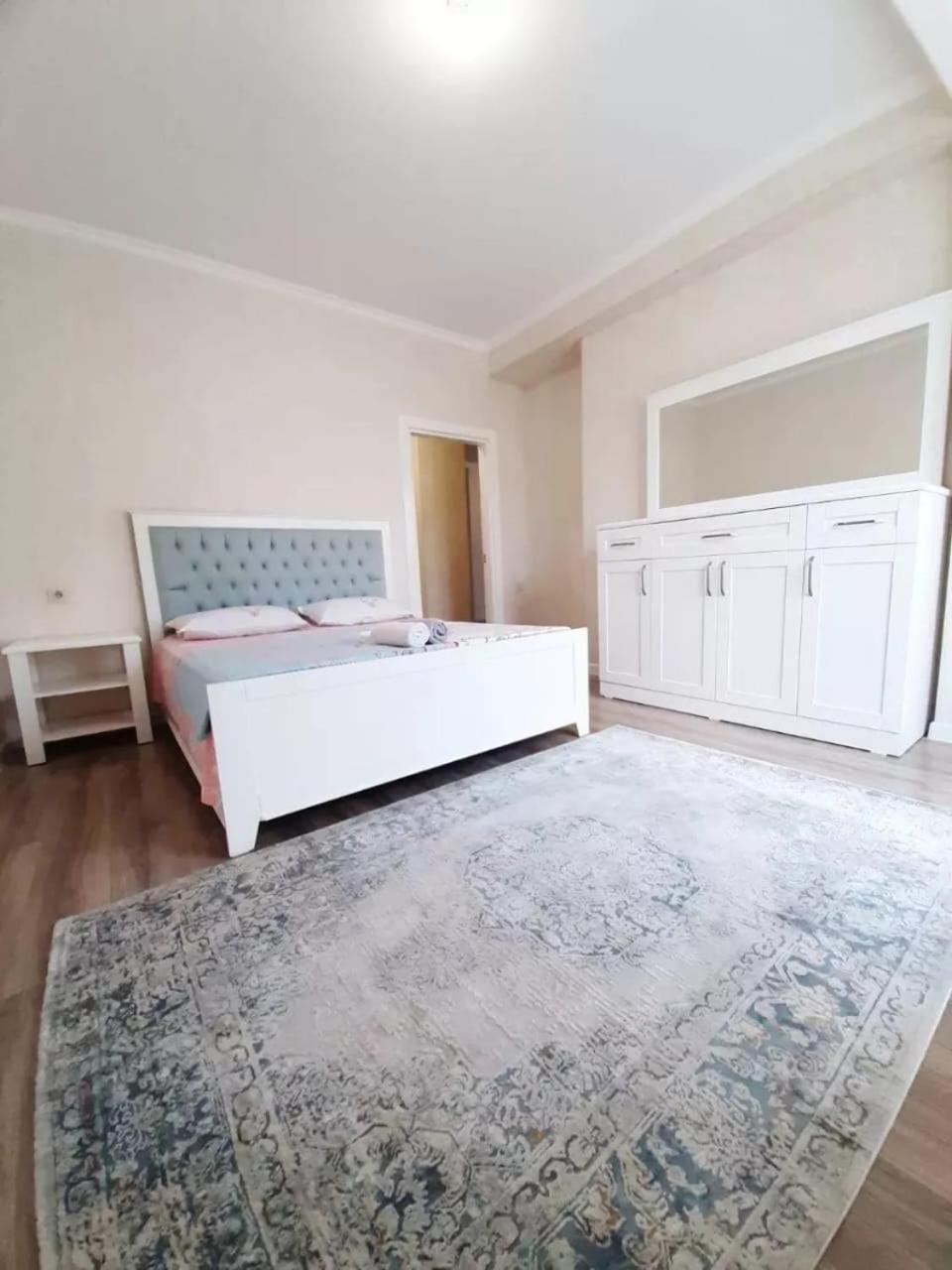 Apartamento Ecohouse Bishkek Exterior foto